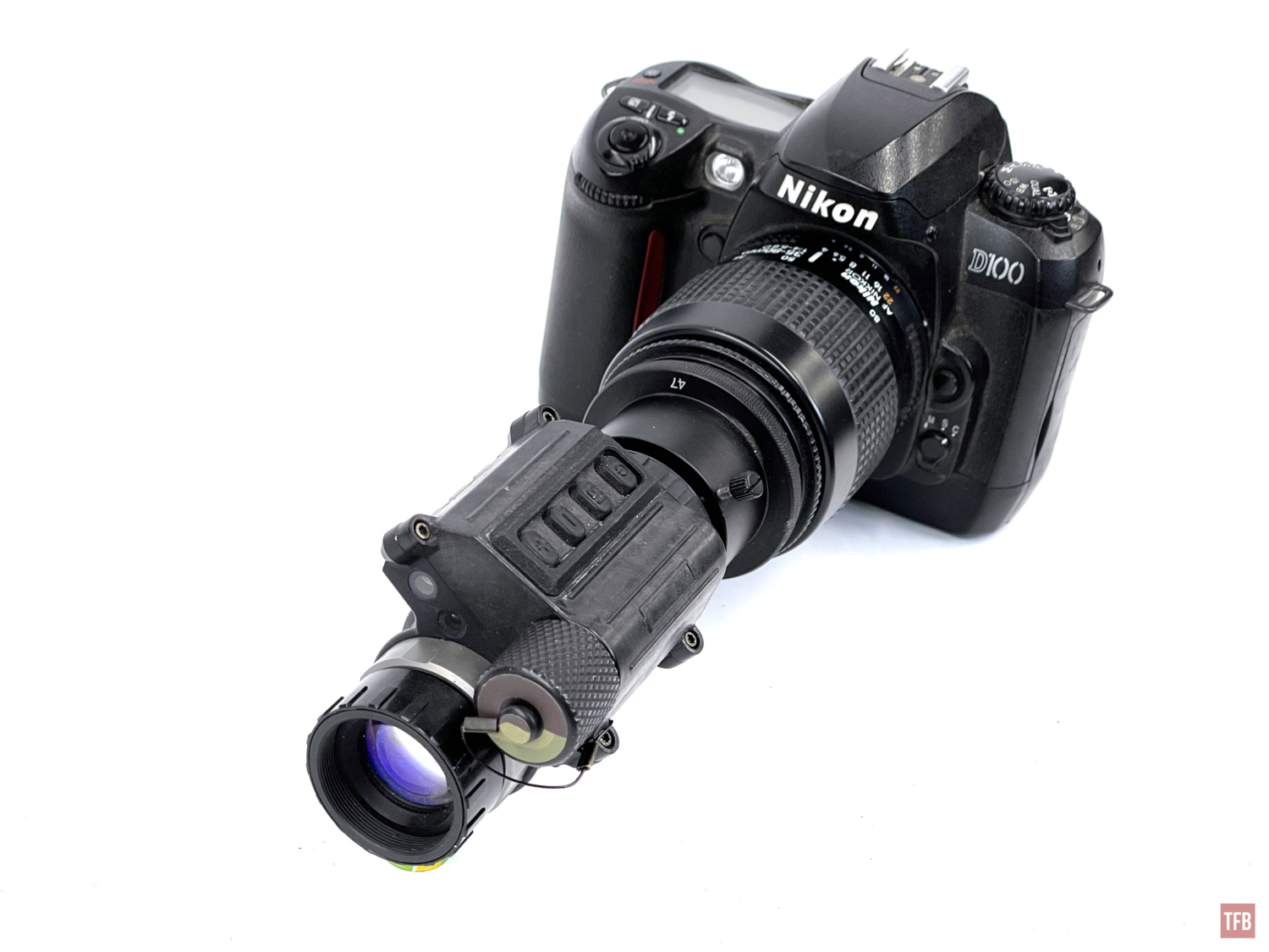 Nikon adapter to photograph night vision